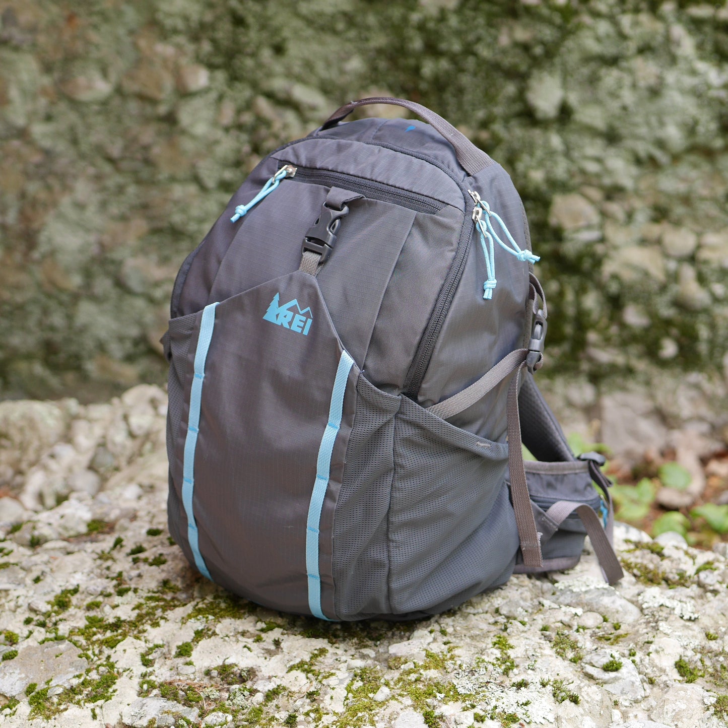 Tarn 18 Backpack - Gray & Blue (BP10)
