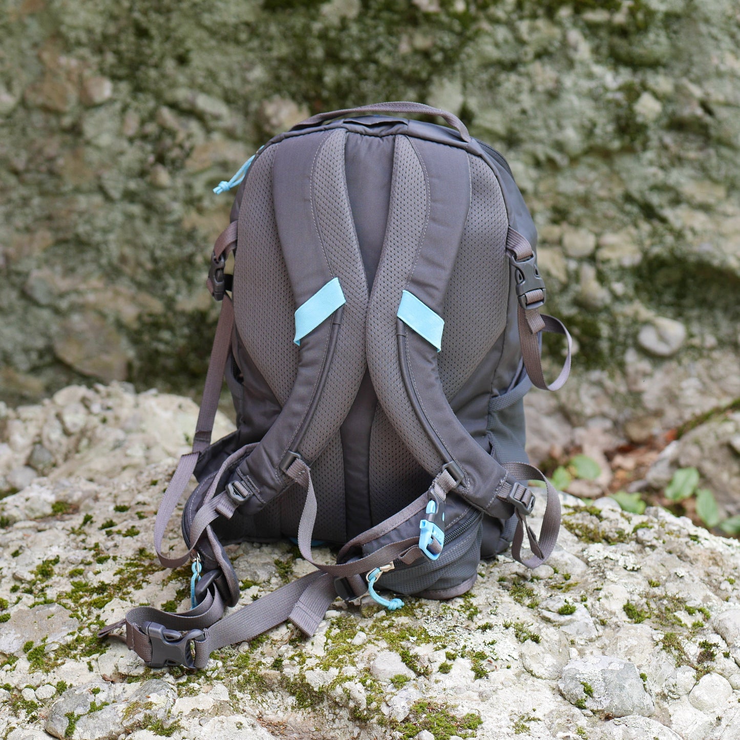 Tarn 18 Backpack - Gray & Blue (BP10)