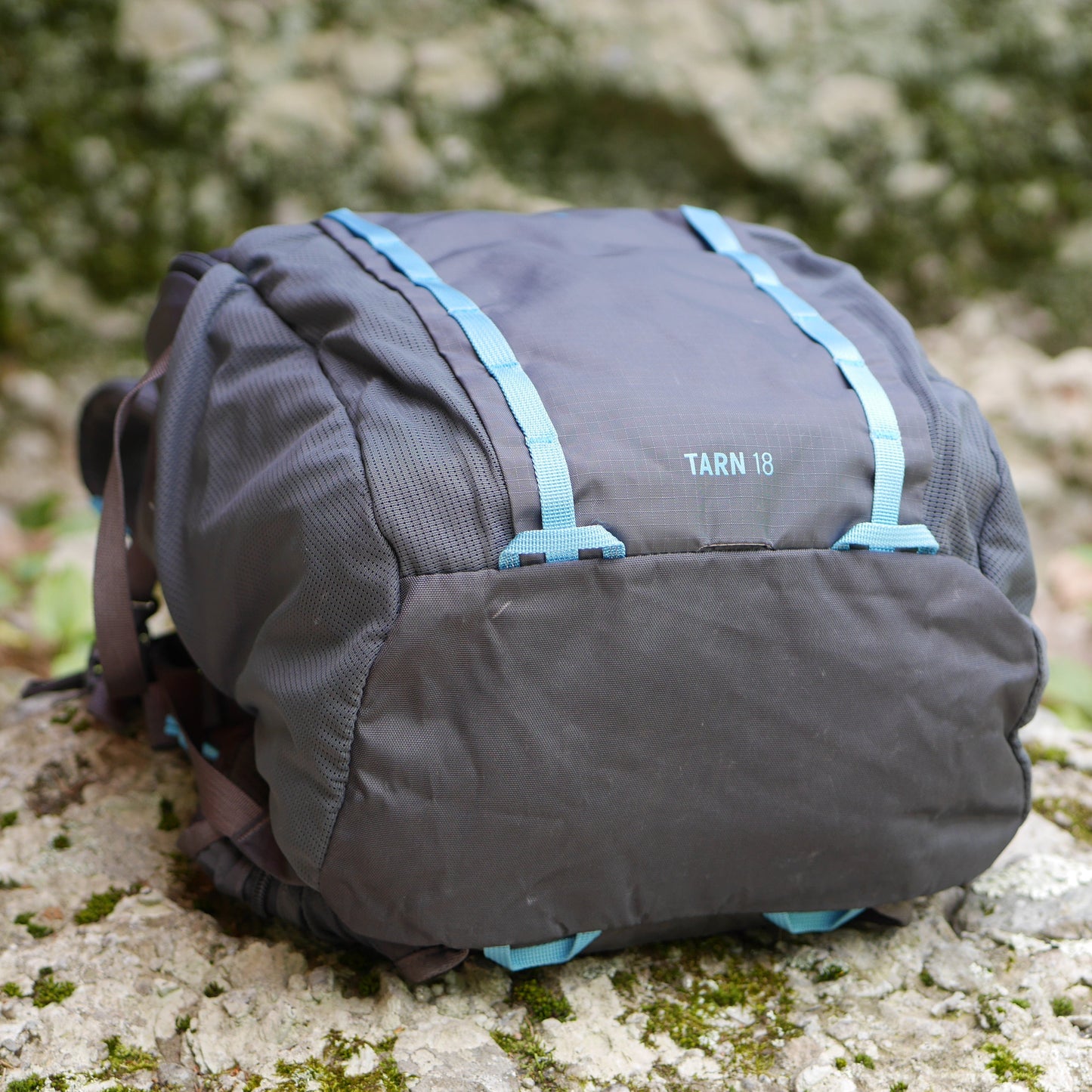 Tarn 18 Backpack - Gray & Blue (BP10)