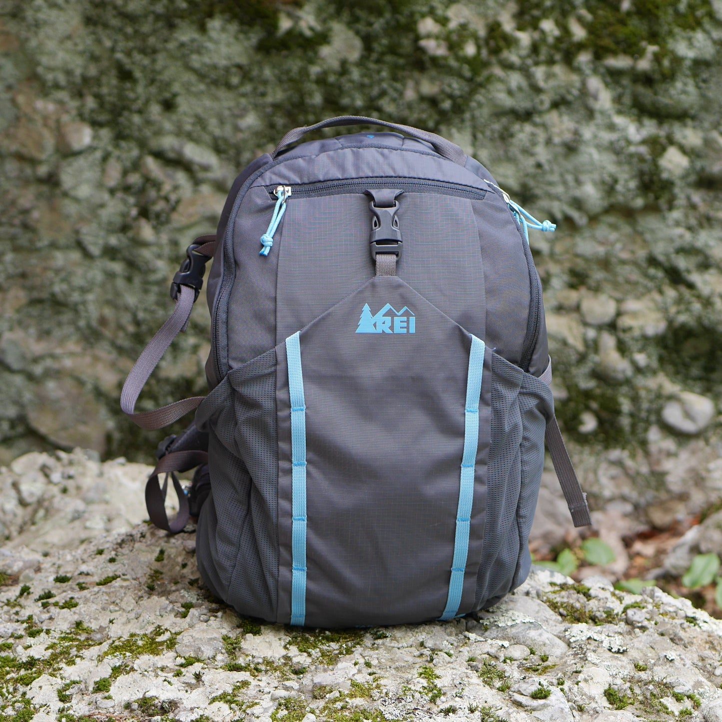 Tarn 18 Backpack - Gray & Blue (BP10)
