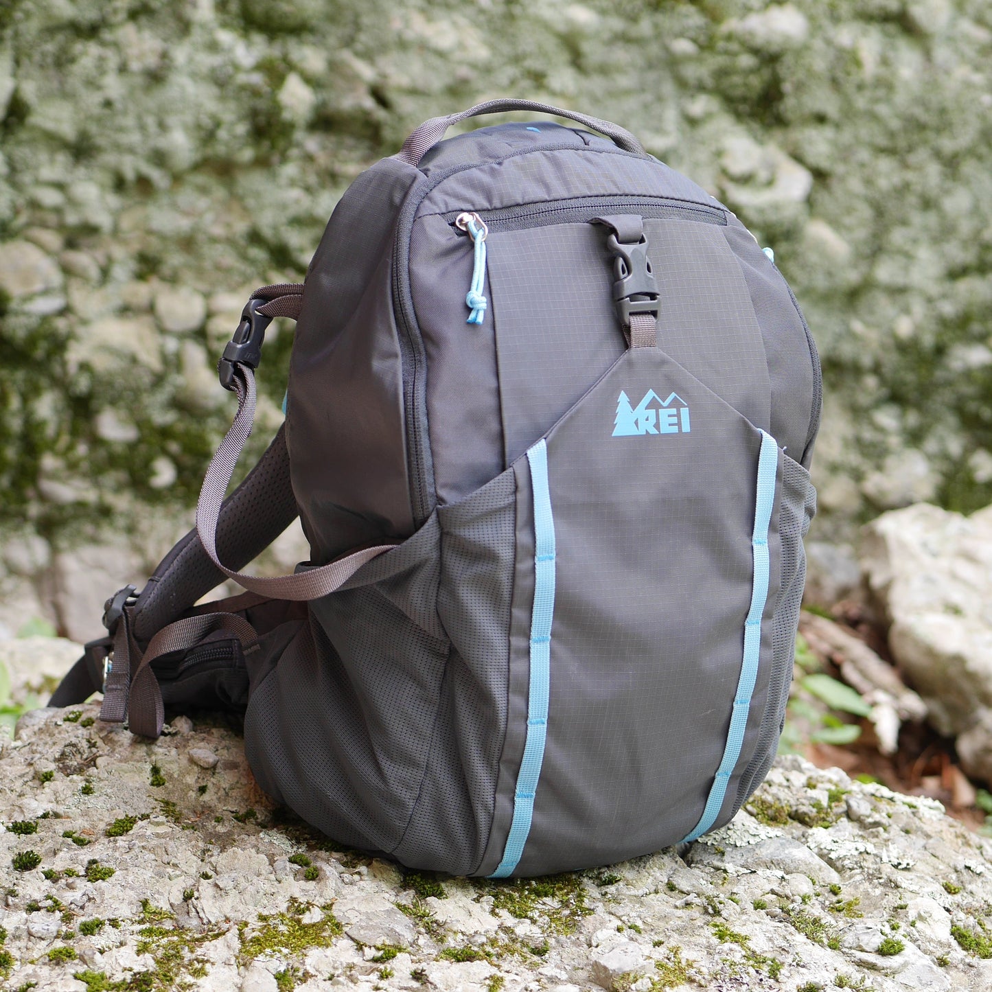 Tarn 18 Backpack - Gray & Blue (BP10)