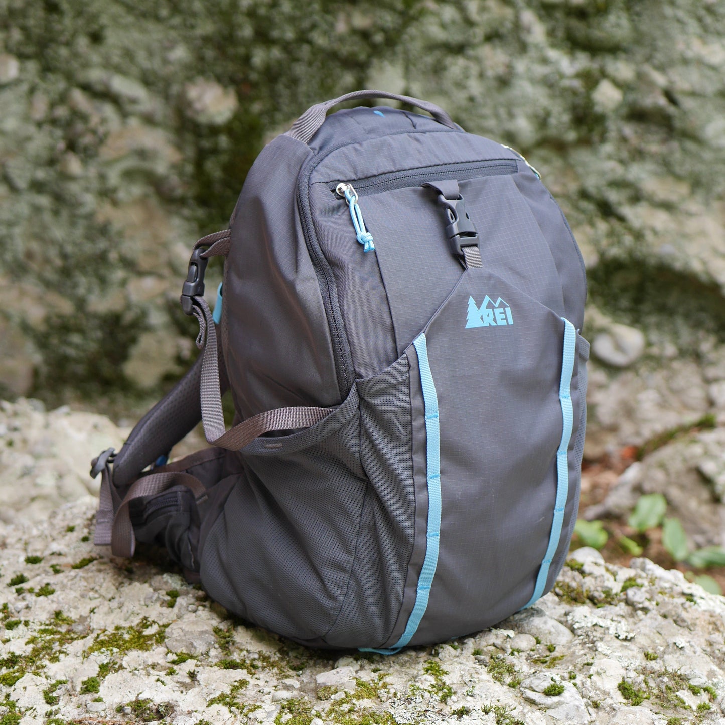 Tarn 18 Backpack - Gray & Blue (BP10)