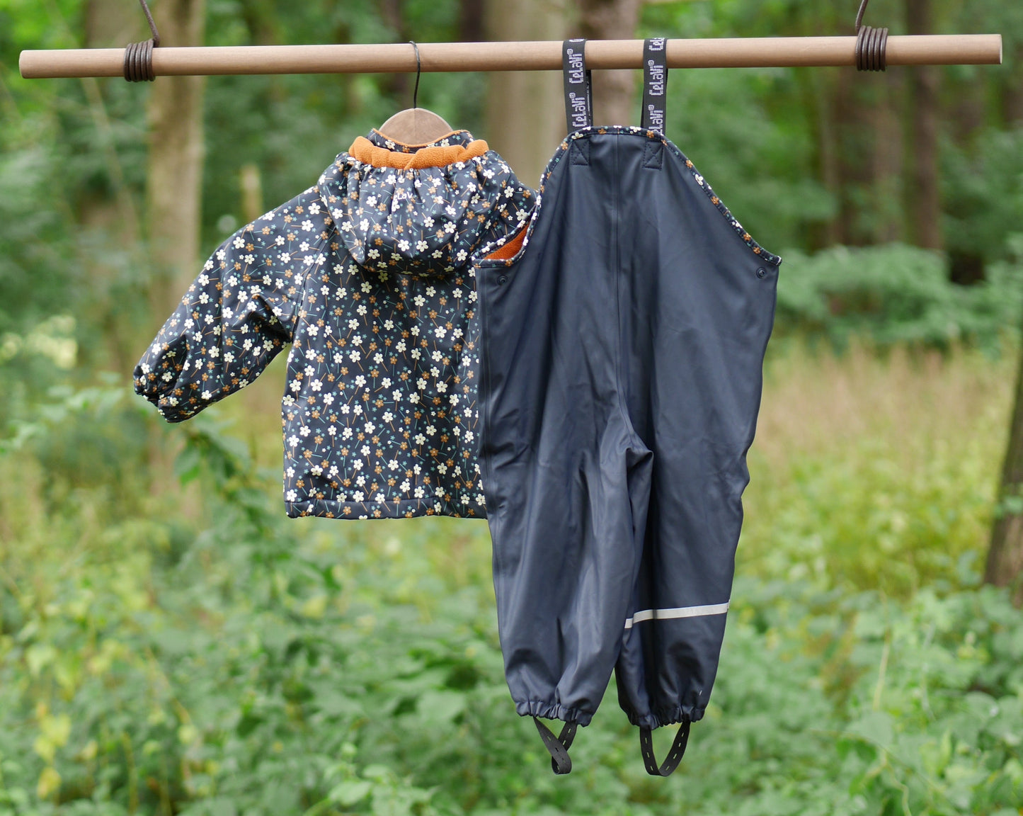 Printed Lined Rain Suit w/Bib - Navy Flowers- Size 80 (1 yr)