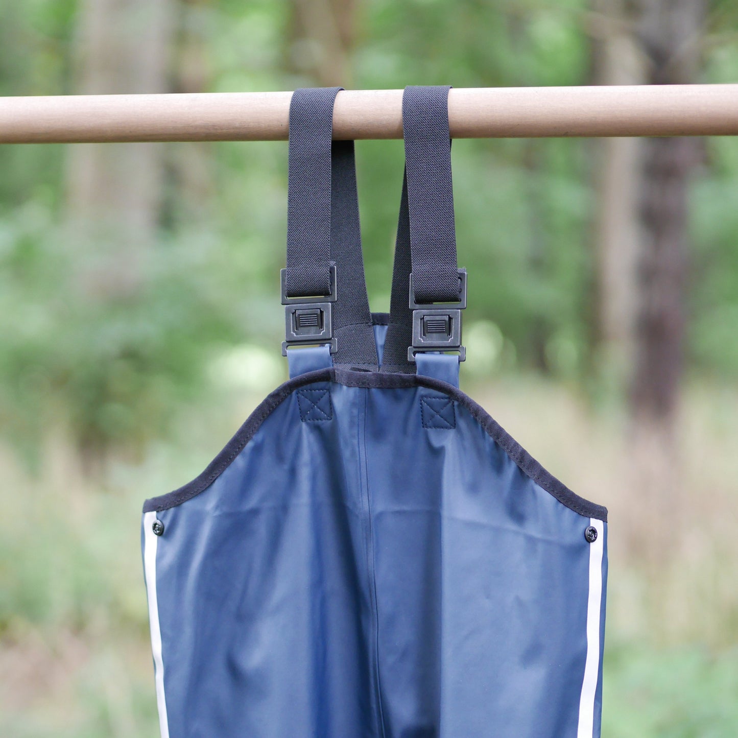 Lammikko Rain Pants/Bib - Navy - Size 104 (4T)