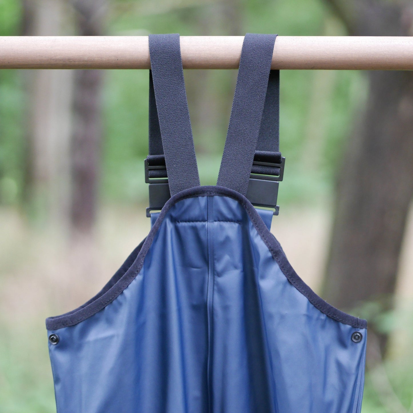 Lammikko Rain Pants/Bib - Navy - Size 104 (4T)