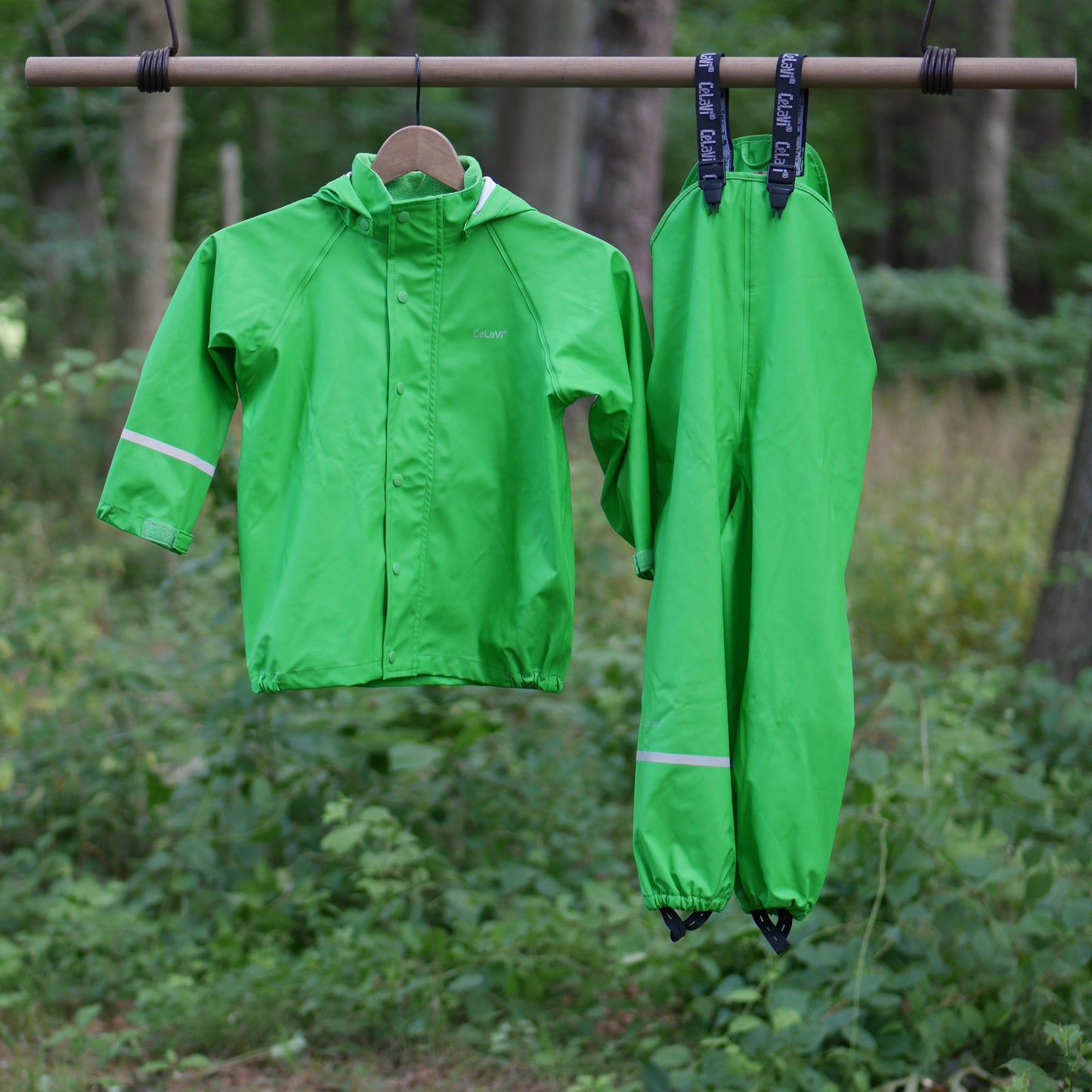 Two Piece Classic Rain Suit w/Bib - Green- Size 110 (5 yr)