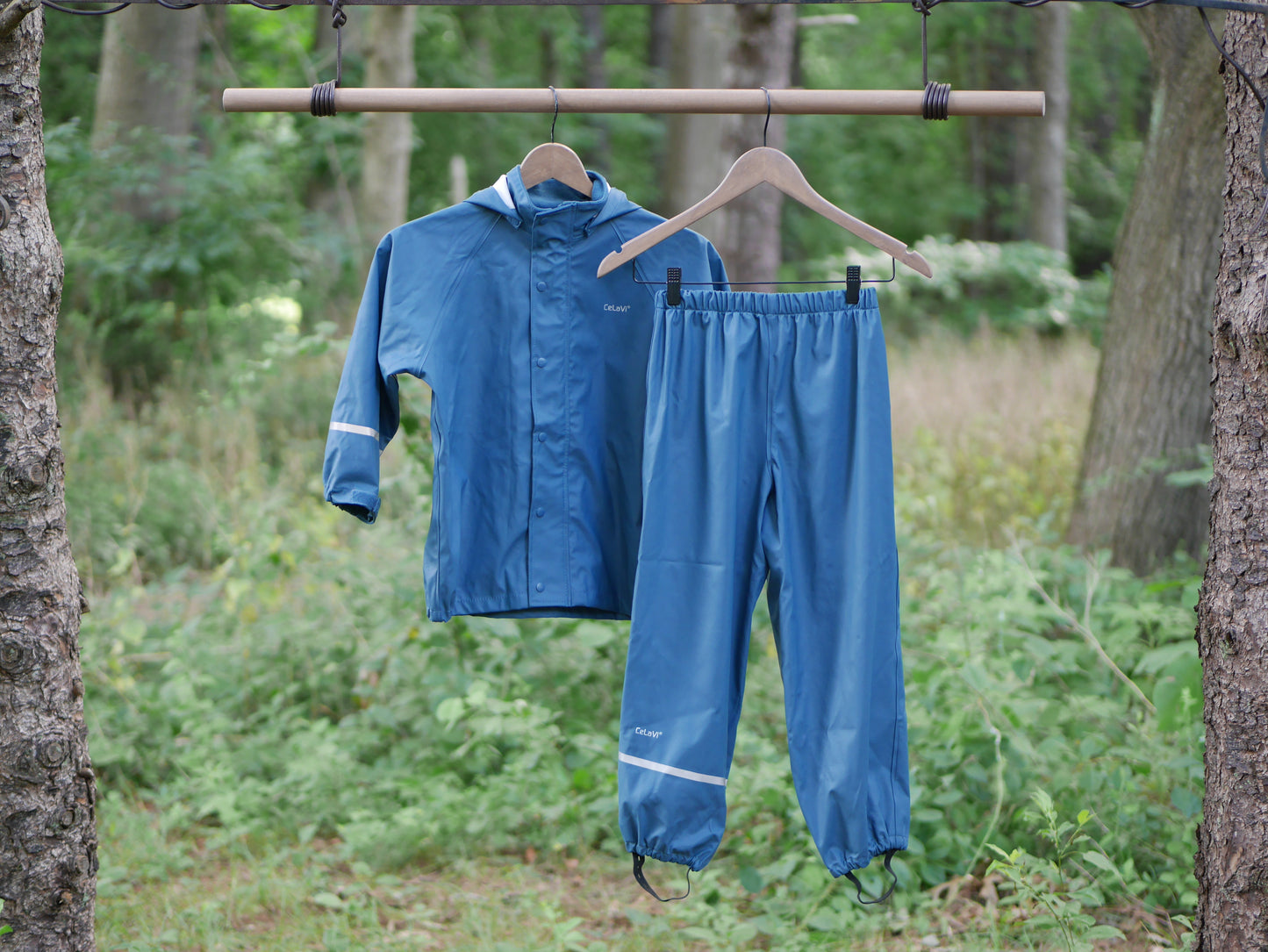 Two Piece Classic Rain Suit - Ice Blue - Size 120 (6-7 yr)