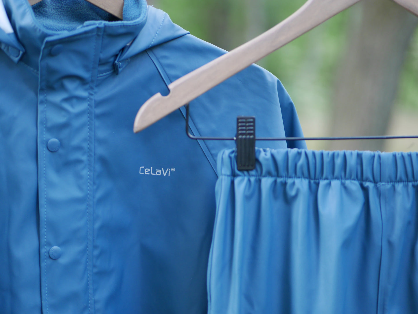 Two Piece Classic Rain Suit - Ice Blue - Size 120 (6-7 yr)