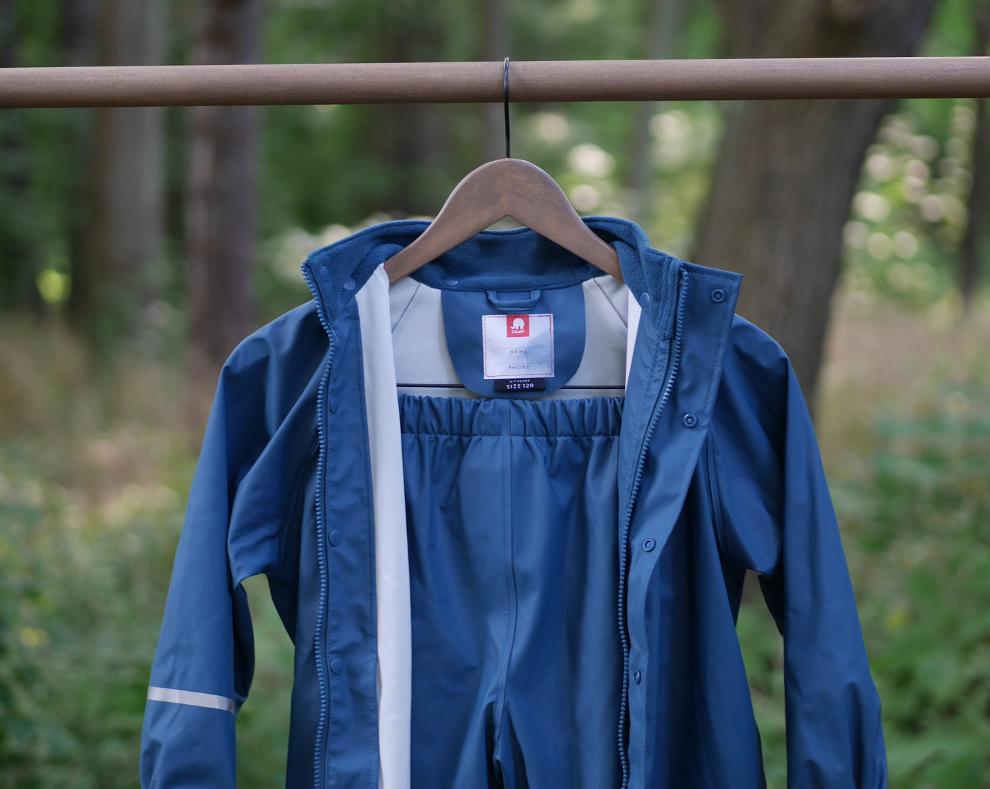 Two Piece Classic Rain Suit - Ice Blue - Size 120 (6-7 yr)