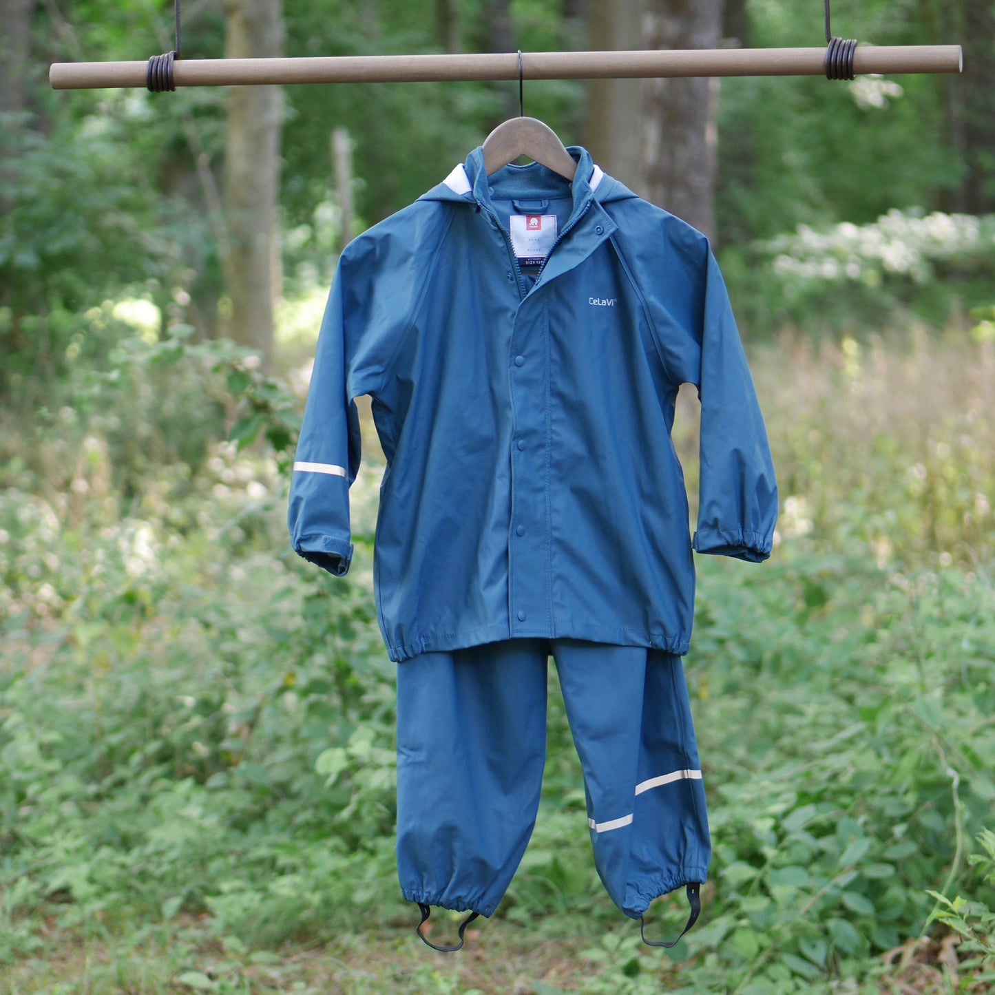 Two Piece Classic Rain Suit - Ice Blue - Size 120 (6-7 yr)