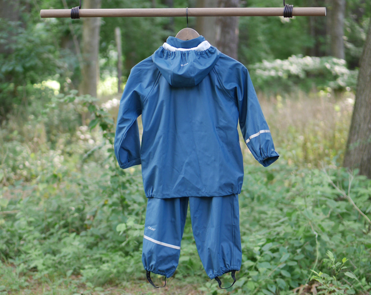 Two Piece Classic Rain Suit - Ice Blue - Size 120 (6-7 yr)