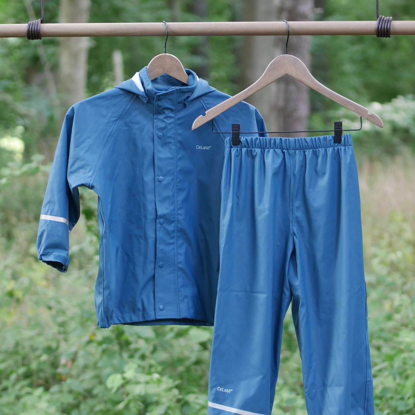 Two Piece Classic Rain Suit - Ice Blue - Size 120 (6-7 yr)